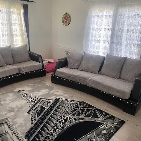 Tuzlada Ferah Alani Havuz,bahce Ve Tuem Rahatliklar Kisiye Oezel Alan 빌라 *