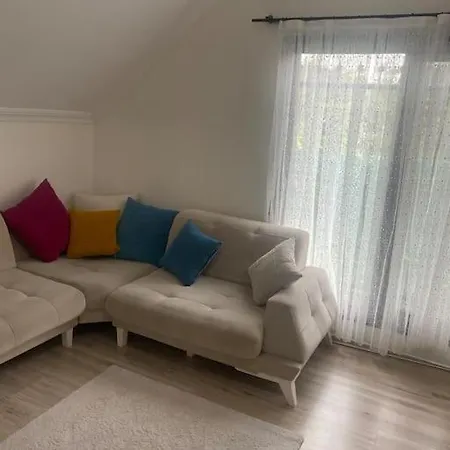 别墅 Tuzlada Ferah Alani Havuz,bahce Ve Tuem Rahatliklar Kisiye Oezel Alan