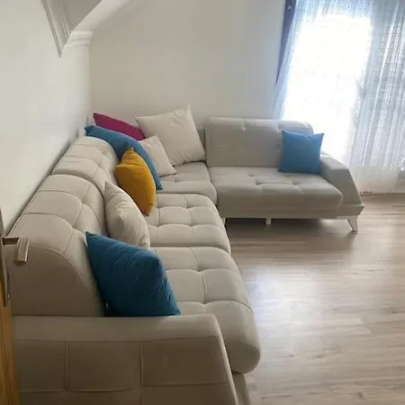 Tuzlada Ferah Alani Havuz,bahce Ve Tuem Rahatliklar Kisiye Oezel Alan