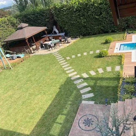 Tuzlada Ferah Alani Havuz,bahce Ve Tuem Rahatliklar Kisiye Oezel Alan וילה *