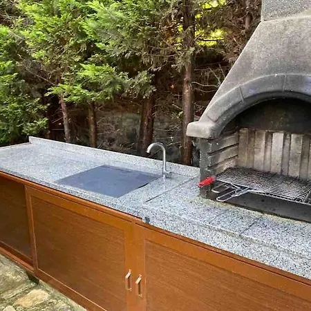 Tuzlada Ferah Alani Havuz,bahce Ve Tuem Rahatliklar Kisiye Oezel Alan Villa