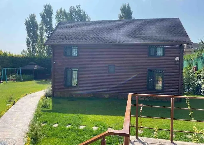 Villa Tuzlada Ferah Alani Havuz,bahce Ve Tuem Rahatliklar Kisiye Oezel Alan